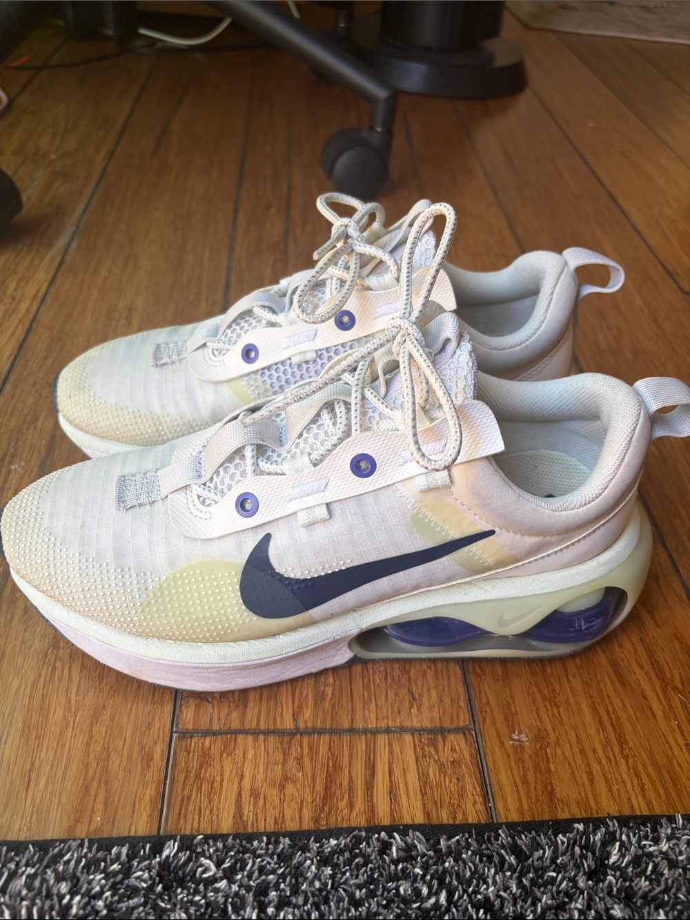 Nike Air Max 2021. Women’s. Size 9.